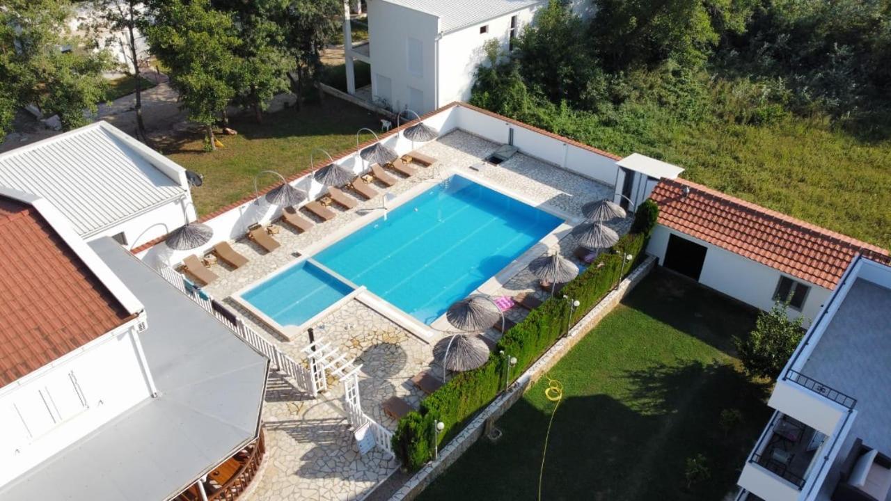 Residence Leora Ulcinj Exterior foto