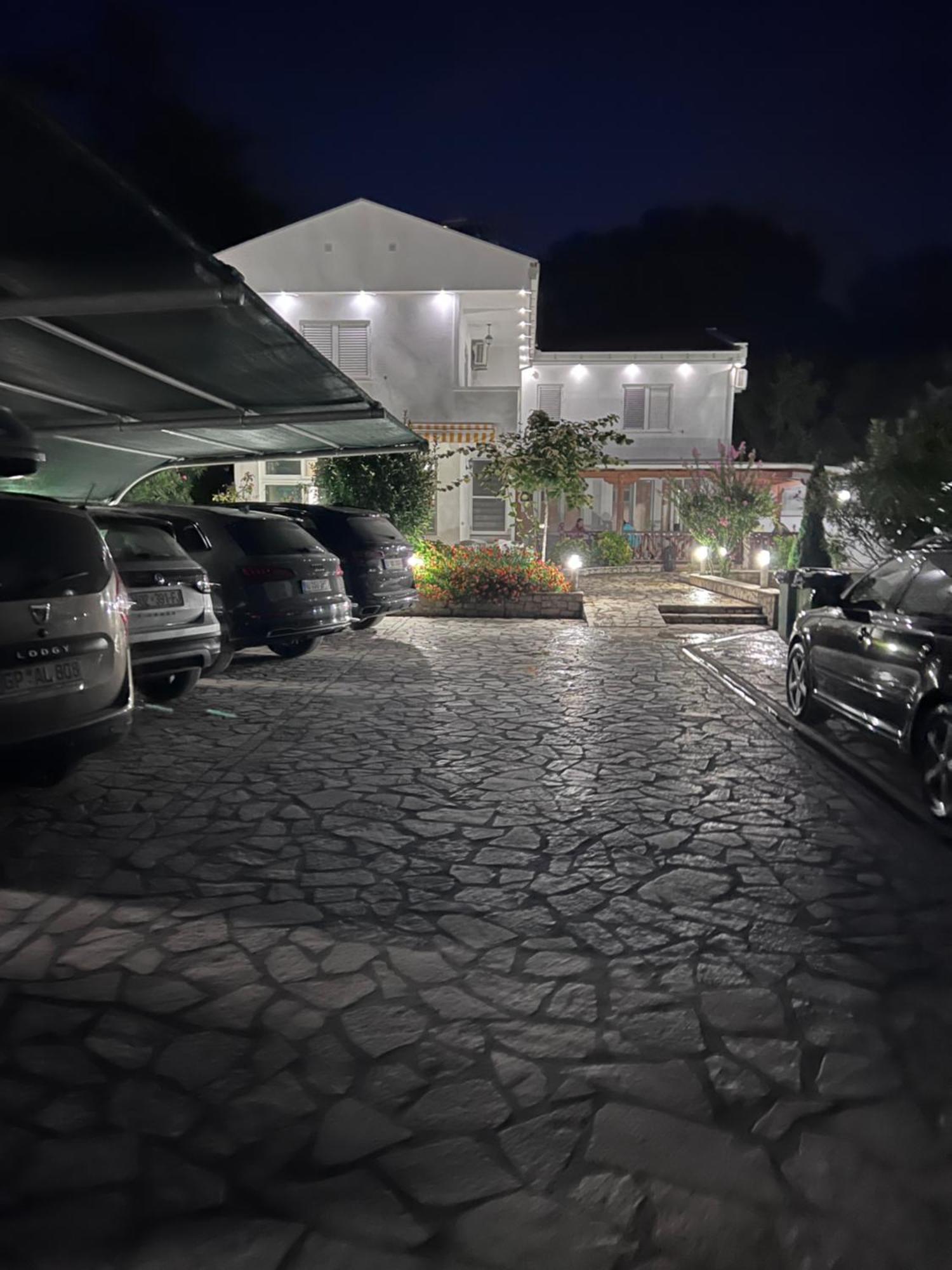 Residence Leora Ulcinj Exterior foto